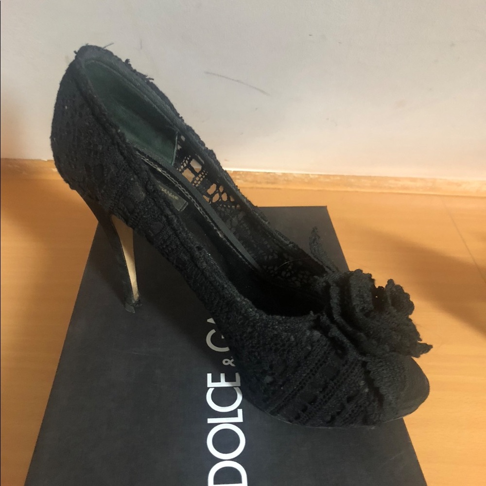 D&G LACE HEEL